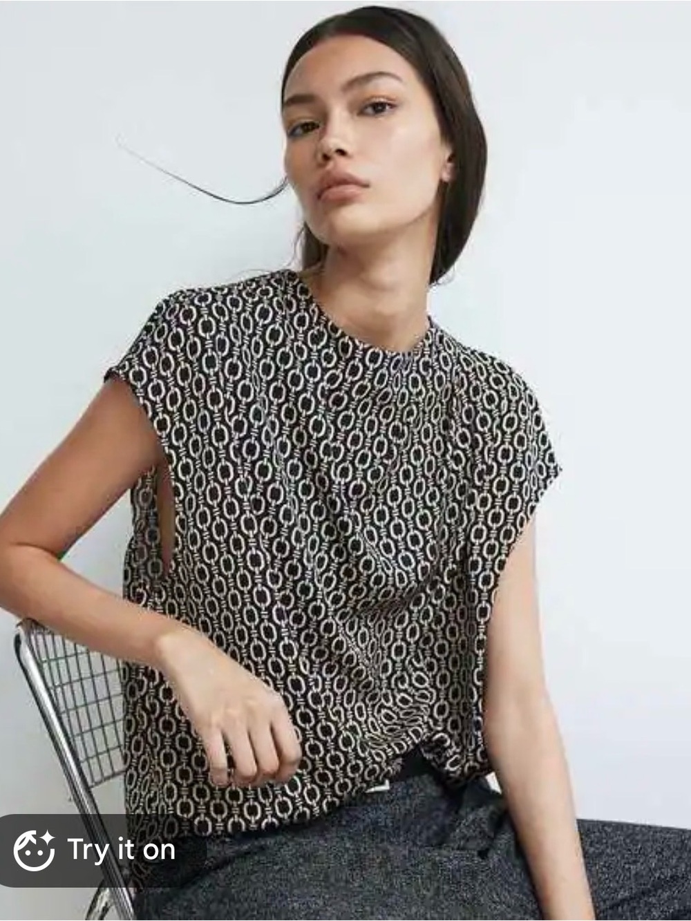 H&M Black and White Chain-Print Cap Sleeve Blouse